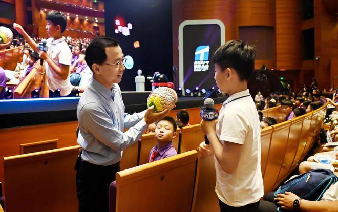 人人都是AI玩家(图2)