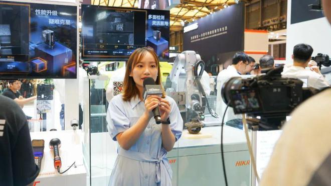 九游娱乐：企业新闻丨海康机器人首秀AMTS汽车展引领汽车制造新动力！(图2)