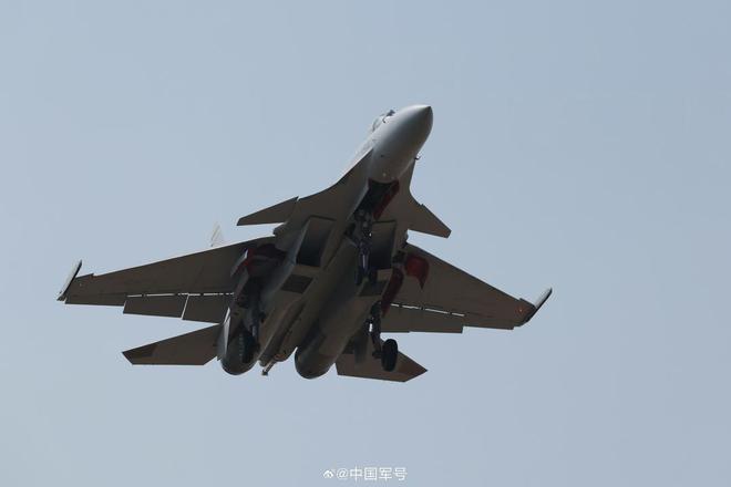 九游娱乐文化：晚AI大众｜特朗普宣布在2024年总统选举中获胜；今晚为郑钦文加油！(图7)