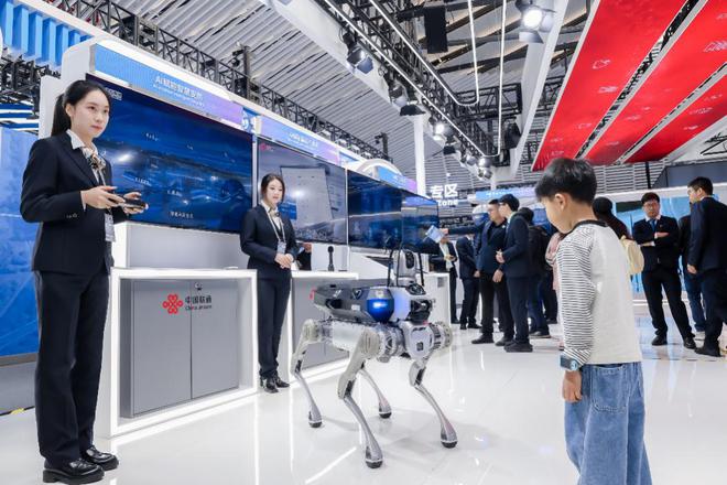聚焦下一个十年AI集结再启航中国联通亮相2024世界互联网大会乌镇峰会(图3)