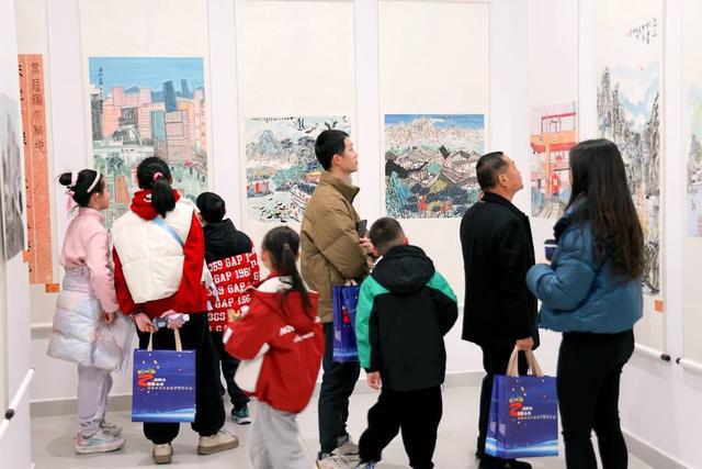 700余件青少年视觉艺术佳作在成都展出(图2)