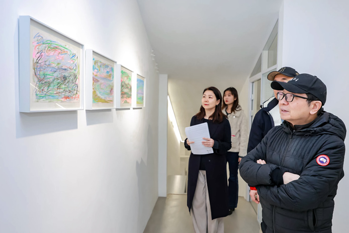 九游娱乐文化：“绚烂之极——李玉双2019-2024作品展”启幕HanmoS呈现东方美学与科学视觉的艺术对话(图8)
