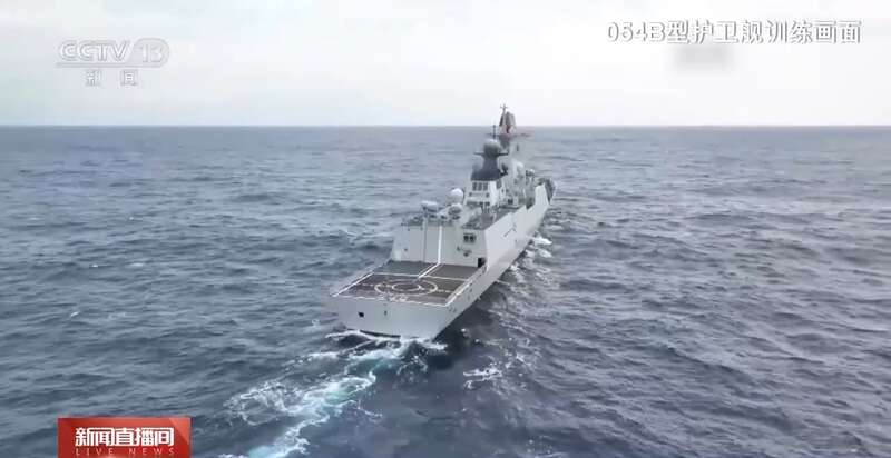 九游娱乐：无火光的电磁枪、可投手榴弹的无人机……我国陆海空军装备频上新(图2)