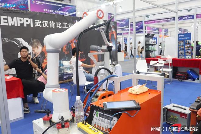 九游娱乐：2025武汉工博会工业机器人展：智能科技盛宴即将震撼登场(图1)