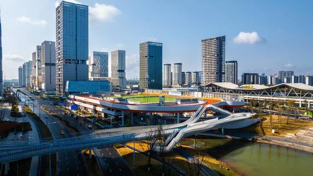 支持企业发展成都东部新区将在3年内安排15亿元产业发展资金(图2)