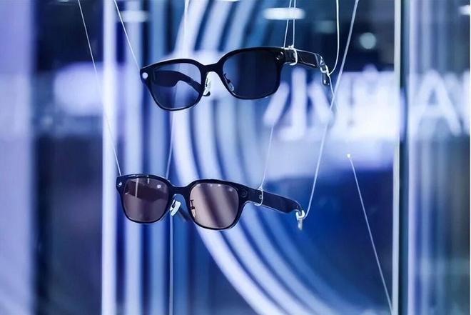 九游娱乐文化：王自如入职雷鸟创新深度参与新品测试；小度AI眼镜将于11月推出(图2)