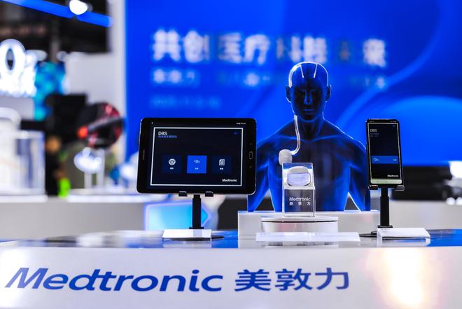 进博观察：AI与脑机接口齐飞“最卷展区”上演未来照进现实(图4)