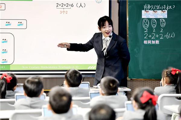 全国领先！龙江路小学新都校区发布智能融通平台破解AI教育痛点(图6)