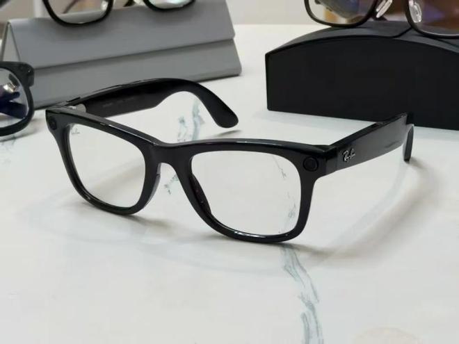 「百镜大战」一周年：千万级出货量吸引新老玩家技术之争结束了(图2)