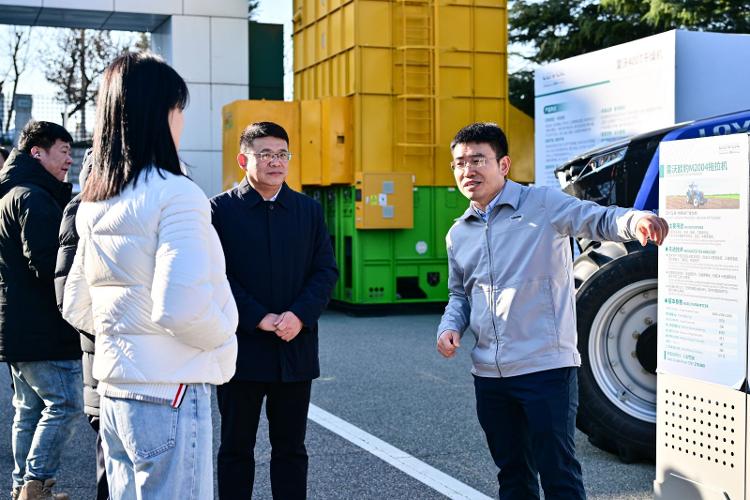 九游娱乐文化：绿动齐鲁数智赋能丨潍柴雷沃发布智慧农业AI大模型引领农机“智造”新时代(图3)