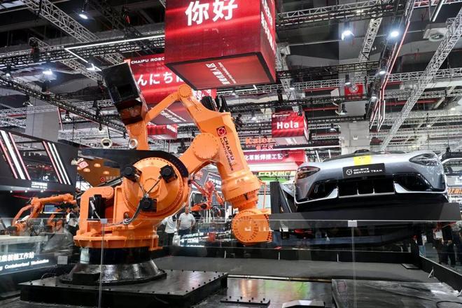 2025工博会机器人展亮点纷呈：国际巨头与本土企业齐聚尽显智能创新实力(图6)