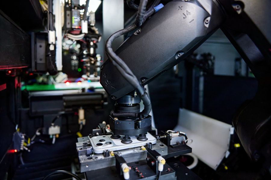 锚定中国供应链！苹果高管今年首次访华打卡富士康、欣旺达(图3)